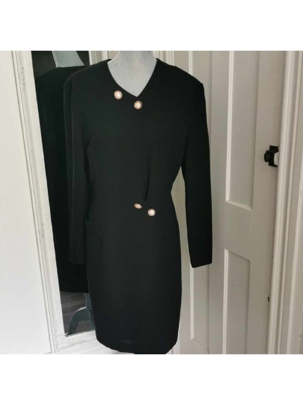 Vintage Dress 80s blackbeetlejuice scalloped with pearl gold buttons. Size L.